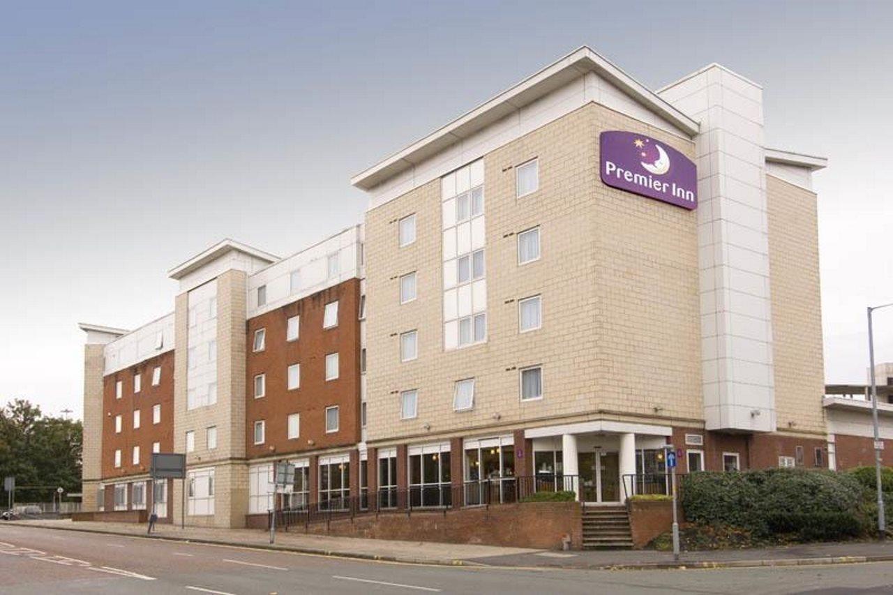 Premier Inn Manchester City Centre Экстерьер фото